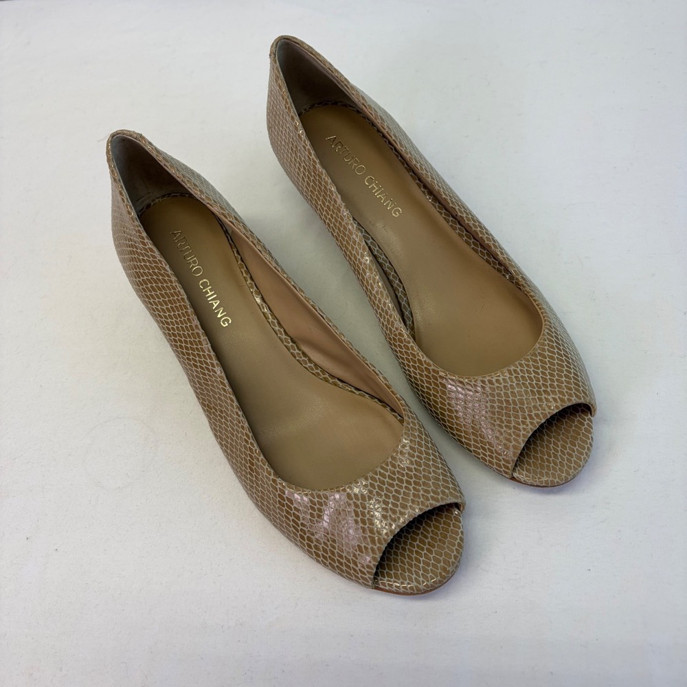 Arturo Chiang Peep Toe Wedge Heels 7.5 Leather Snakeskin Print Tan Quiet Luxury